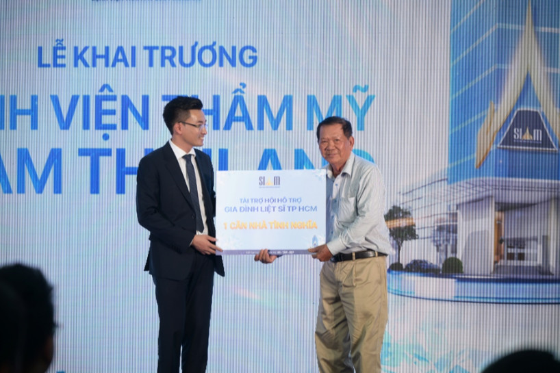 Bệnh viện Thẩm mỹ SIAM Thailand vừa khai trương, vừa nhận giải thưởng lớn